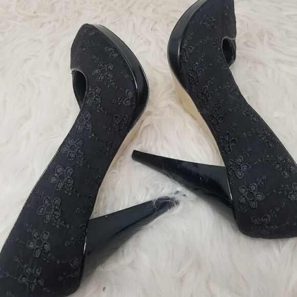 STEVE MADDEN FLORAL FABRIC HEELS. BLACK. SZ 9M - Picture 15 of 16